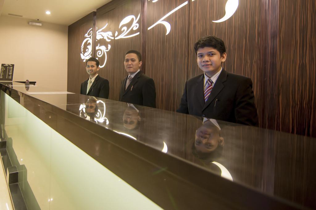 Hotel Diradja Jakarta Exterior photo