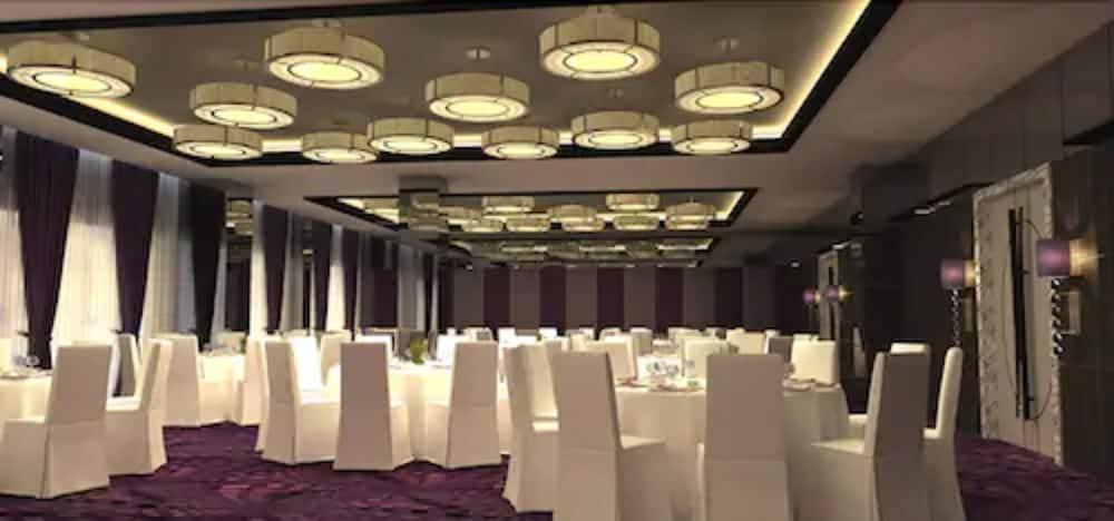 Hotel Diradja Jakarta Exterior photo