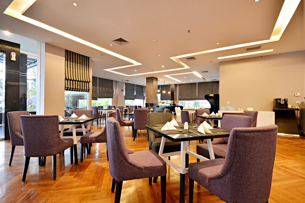 Hotel Diradja Jakarta Exterior photo
