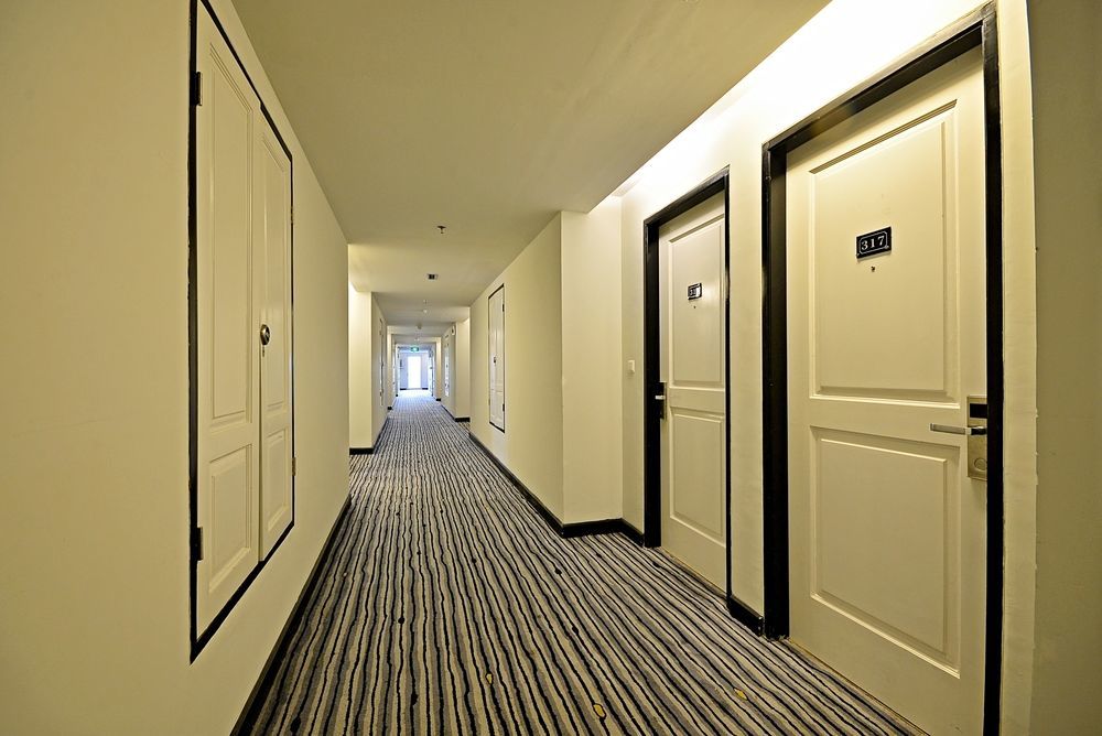 Hotel Diradja Jakarta Exterior photo